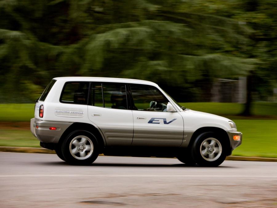  Toyota RAV4 EV 5-Door 1997 года  (фото 7 из 11)